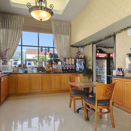 מלון Ramada By Wyndham פסדינה מראה חיצוני תמונה