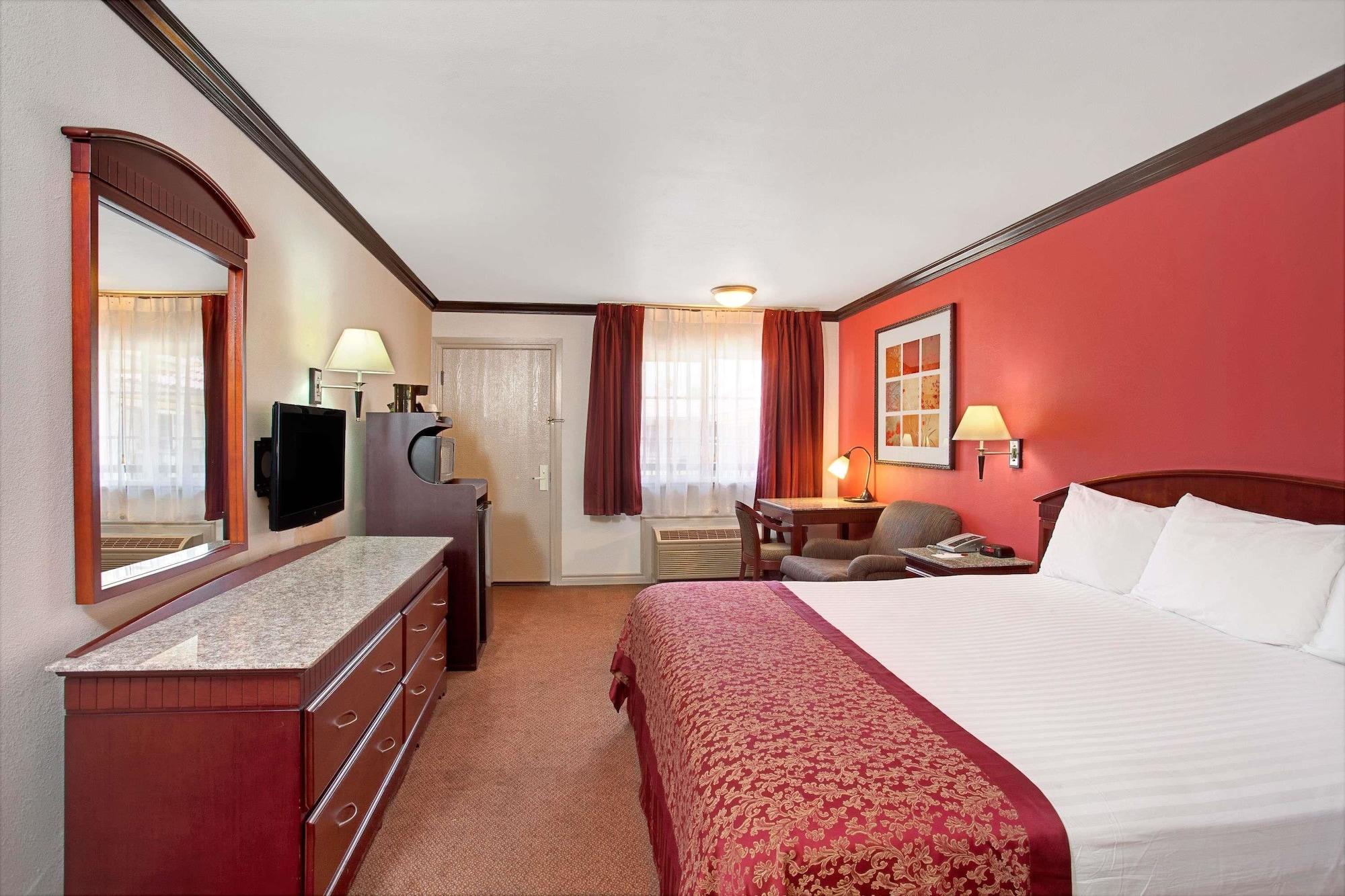 מלון Ramada By Wyndham פסדינה מראה חיצוני תמונה