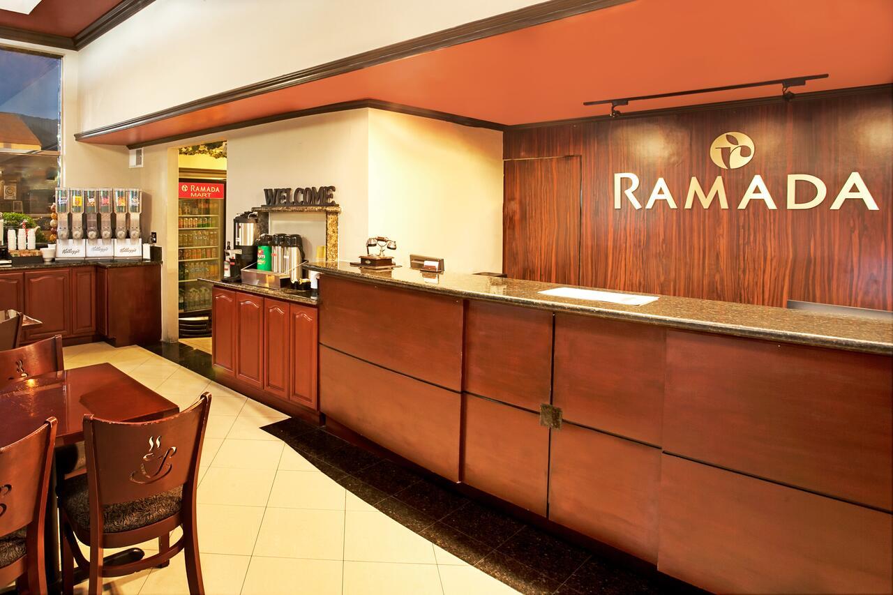 מלון Ramada By Wyndham פסדינה מראה חיצוני תמונה