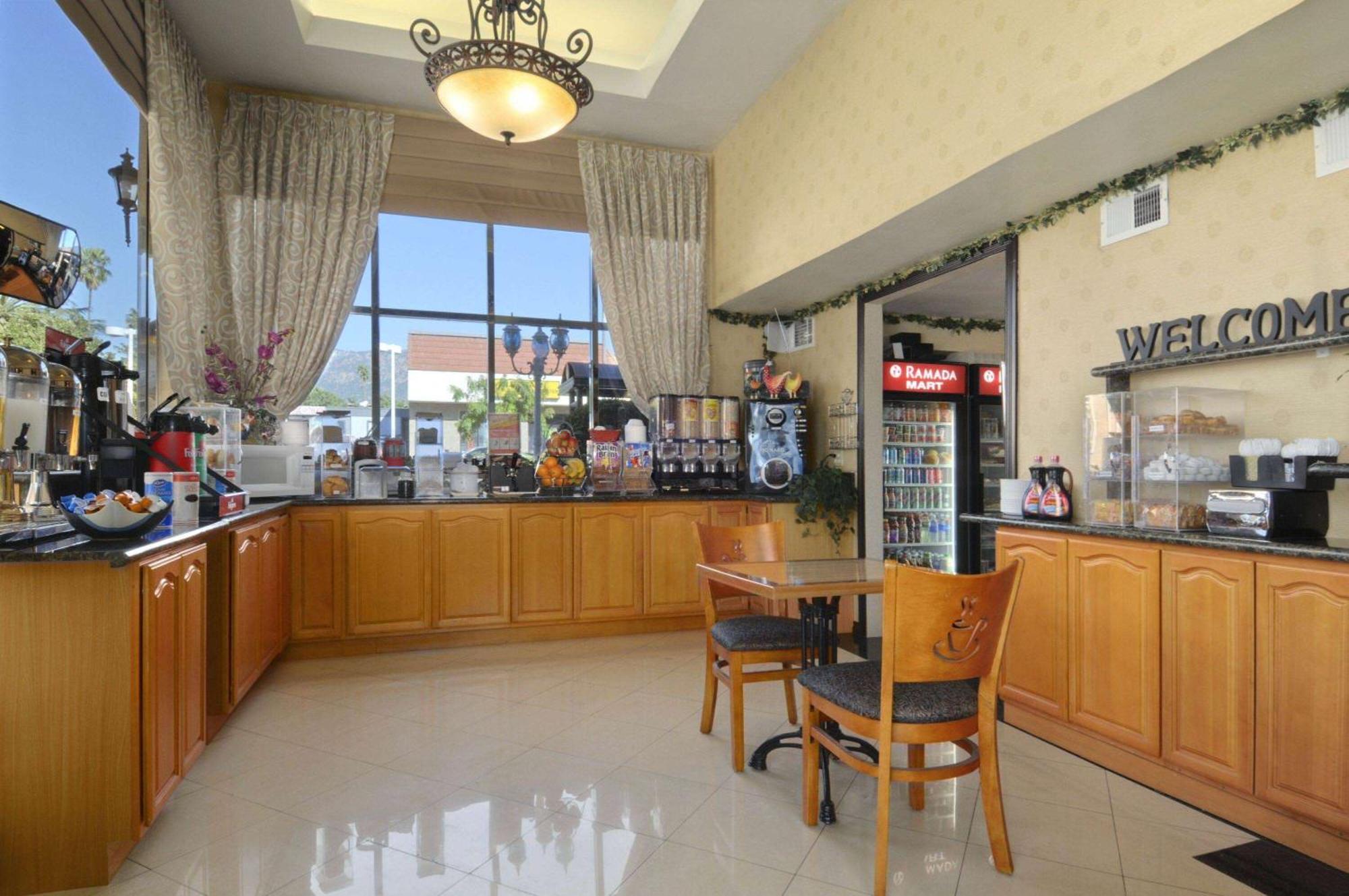 מלון Ramada By Wyndham פסדינה מראה חיצוני תמונה